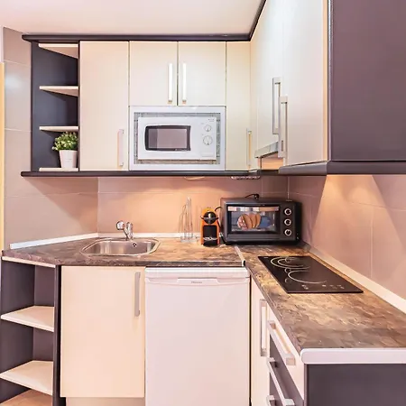 La Pecera - - Edificio Monaco - Kilometro 7 - Cama Plegable Y Sofa-cama *