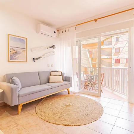 La Pecera - - Edificio Monaco - Kilometro 7 - Cama Plegable Y Sofa-cama