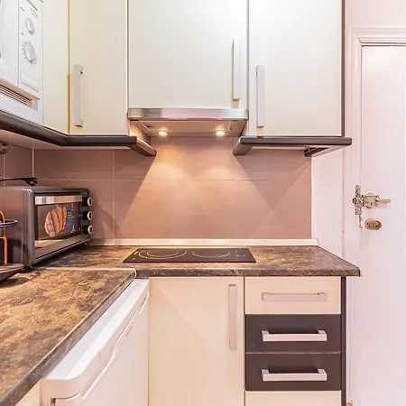 La Pecera - - Edificio Monaco - Kilometro 7 - Cama Plegable Y Sofa-cama *