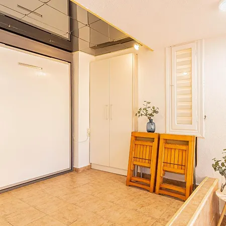 La Pecera - - Edificio Monaco - Kilometro 7 - Cama Plegable Y Sofa-cama