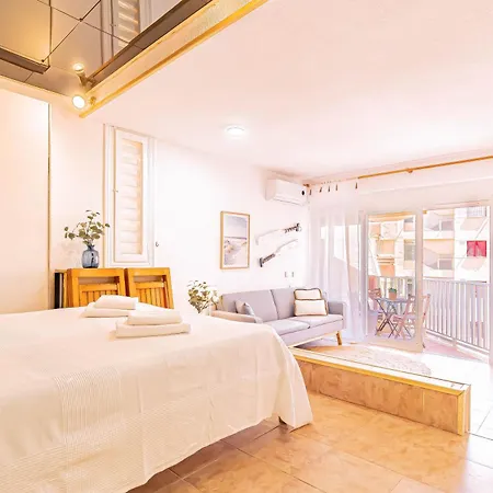 La Pecera - - Edificio Monaco - Kilometro 7 - Cama Plegable Y Sofa-cama *