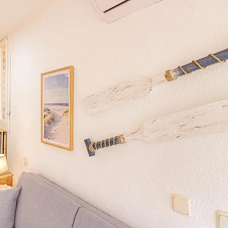 La Pecera - - Edificio Monaco - Kilometro 7 - Cama Plegable Y Sofa-cama *