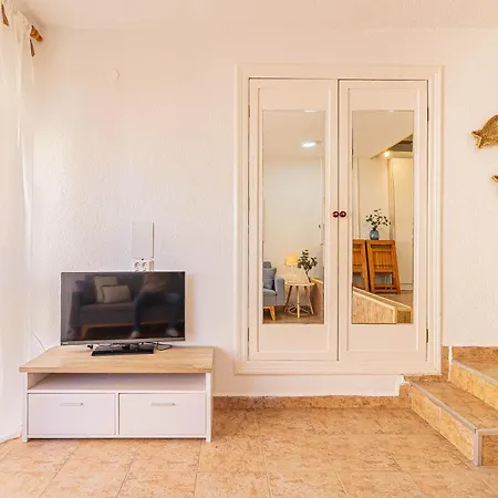 La Pecera - - Edificio Monaco - Kilometro 7 - Cama Plegable Y Sofa-cama