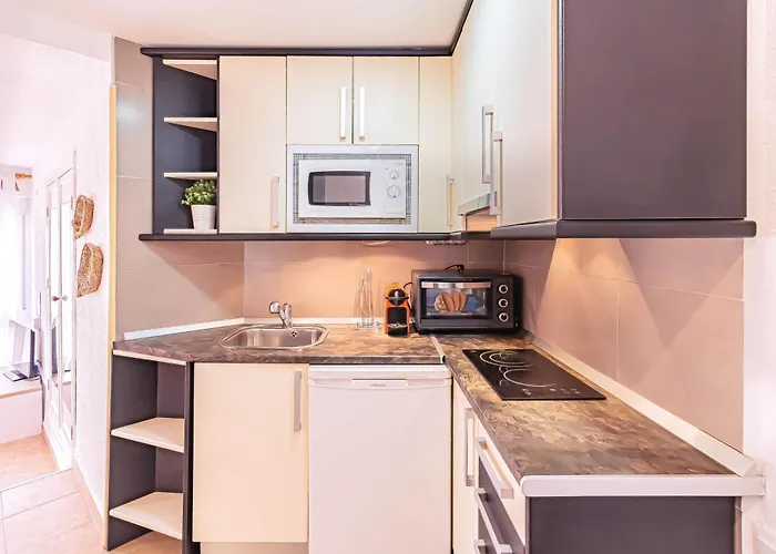 La Pecera - - Edificio Monaco - Kilometro 7 - Cama Plegable Y Sofa-cama *