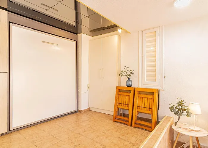 La Pecera - - Edificio Monaco - Kilometro 7 - Cama Plegable Y Sofa-cama