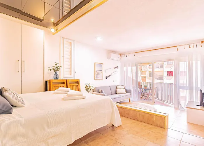 La Pecera - - Edificio Monaco - Kilometro 7 - Cama Plegable Y Sofa-cama *