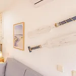La Pecera - - Edificio Monaco - Kilometro 7 - Cama Plegable Y Sofa-cama *