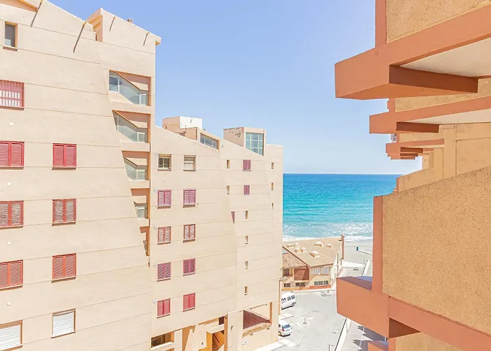 La Pecera - - Edificio Monaco - Kilometro 7 - Cama Plegable Y Sofa-cama *